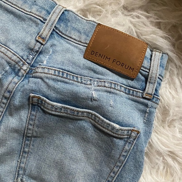 Denim Forum | Yoko High Rise Slim Cutoffs - Picture 5 of 7